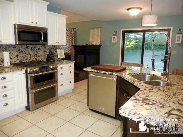 9283 Valetta Drive Temperance, MI 48182 - Photo 8 of 22 21201390-7.JPG