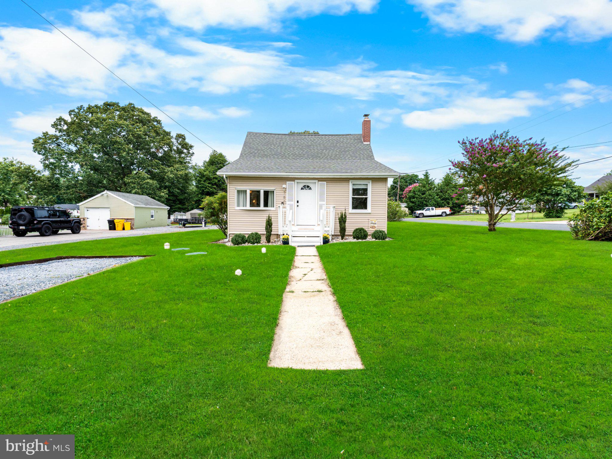 7800 Appletree Road Pasadena, MD 21122 - Photo 1 of 33 Charming home on lush green grounds.
