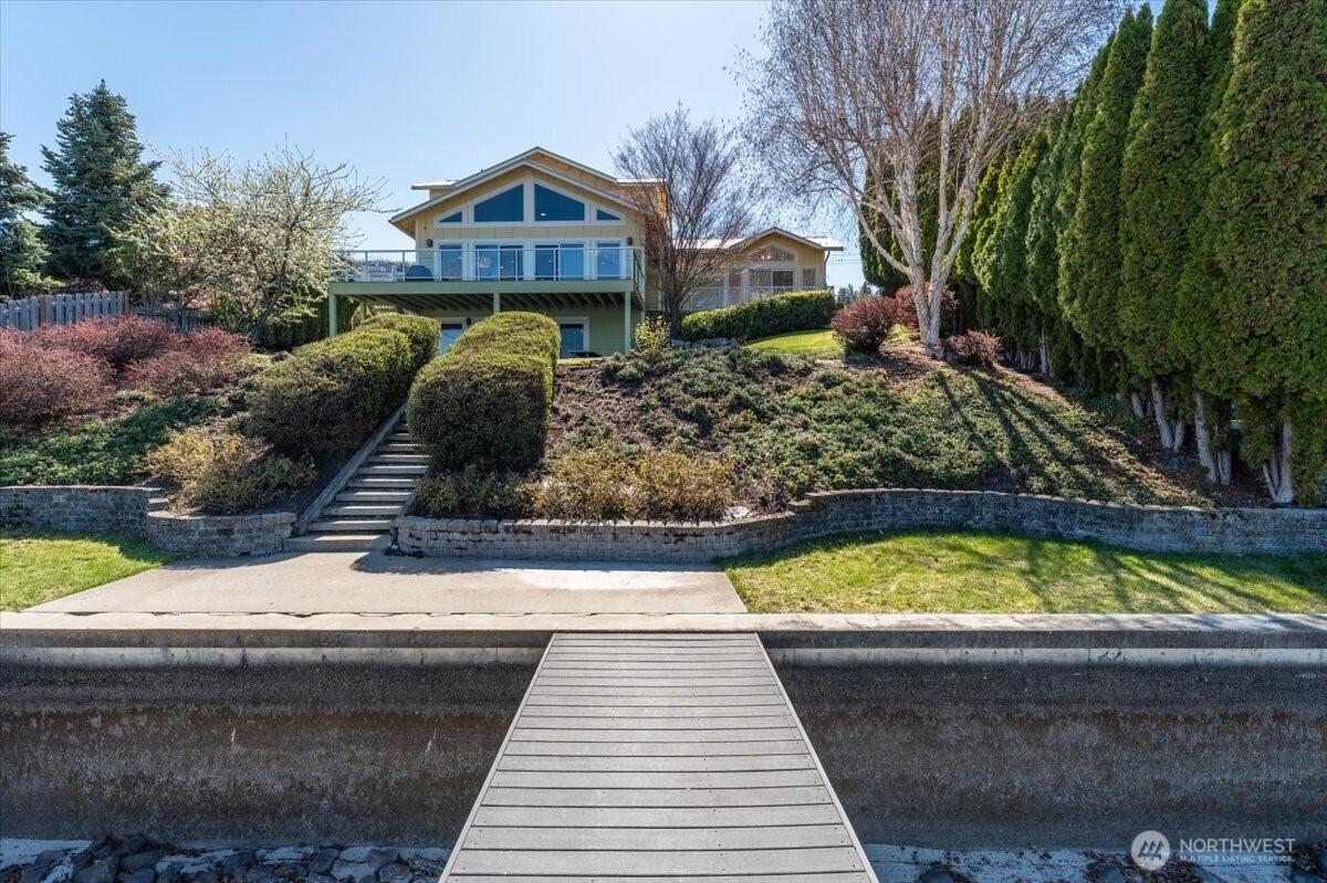 1606 South Lakeshore Road Chelan, WA 98816 - Photo 5 of 39