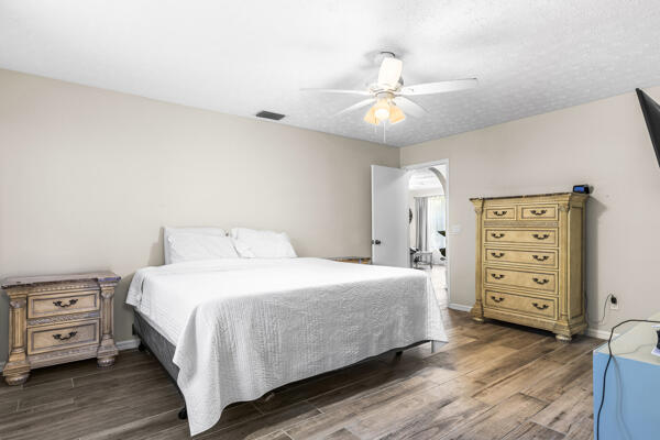 4705 Sunset Boulevard Fort Pierce, FL 34982 - Photo 16 of 32 Master 3