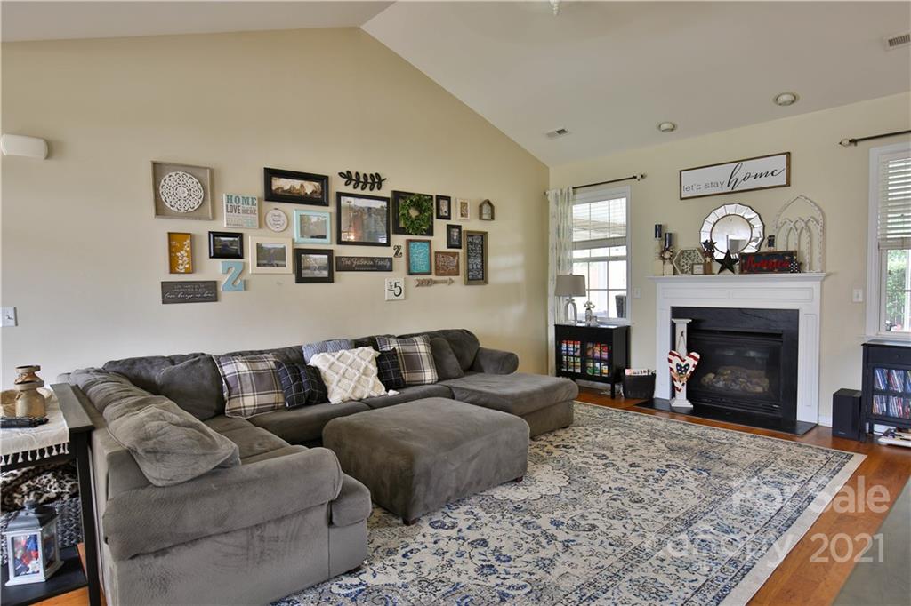 71 West Hiawassee Road Fletcher, NC 28732 - Photo 4 of 19 Gallery Image 4