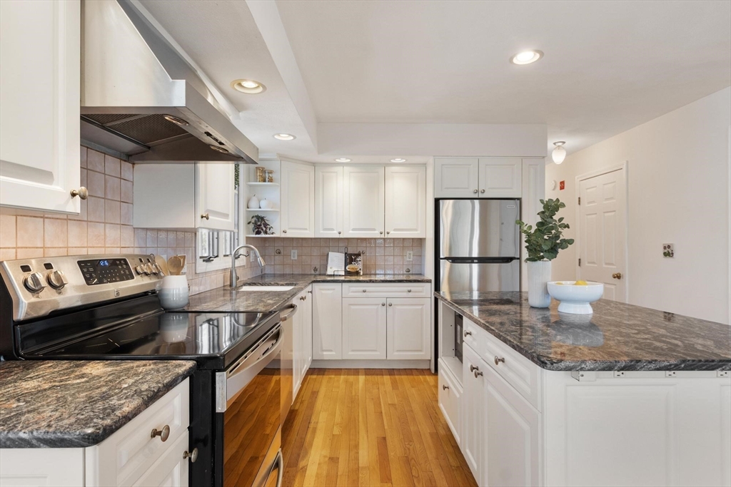 367 Waltham Street, Unit 5 Lexington, MA 02421 - Photo 17 of 40 Gallery Image 17