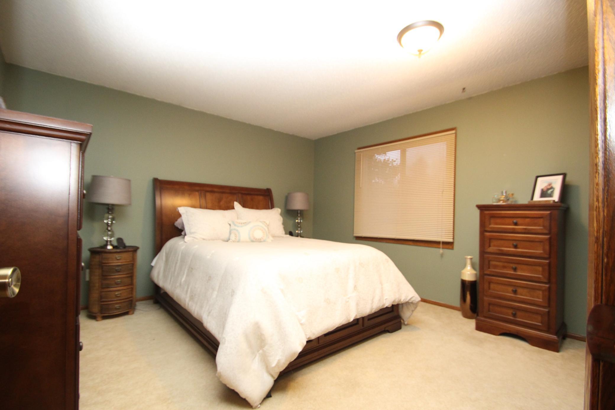 18945 Valley View Road Eden Prairie, MN 55346 - Photo 14 of 20 Gallery Image 14