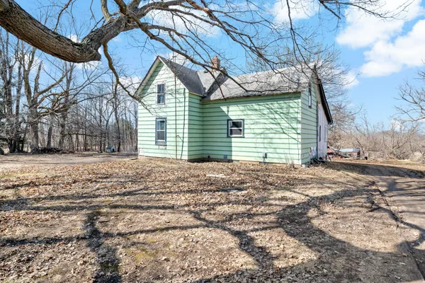 $300,000 | 40739 State Highway 47, Ogilvie, MN 56358