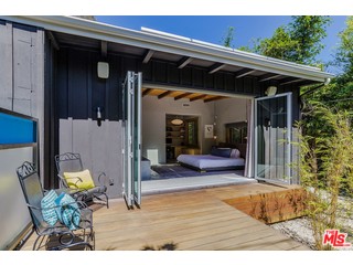 433 Sycamore Road Santa Monica, CA 90402 - Photo 22 of 28 a view of outdoor space deck and patio