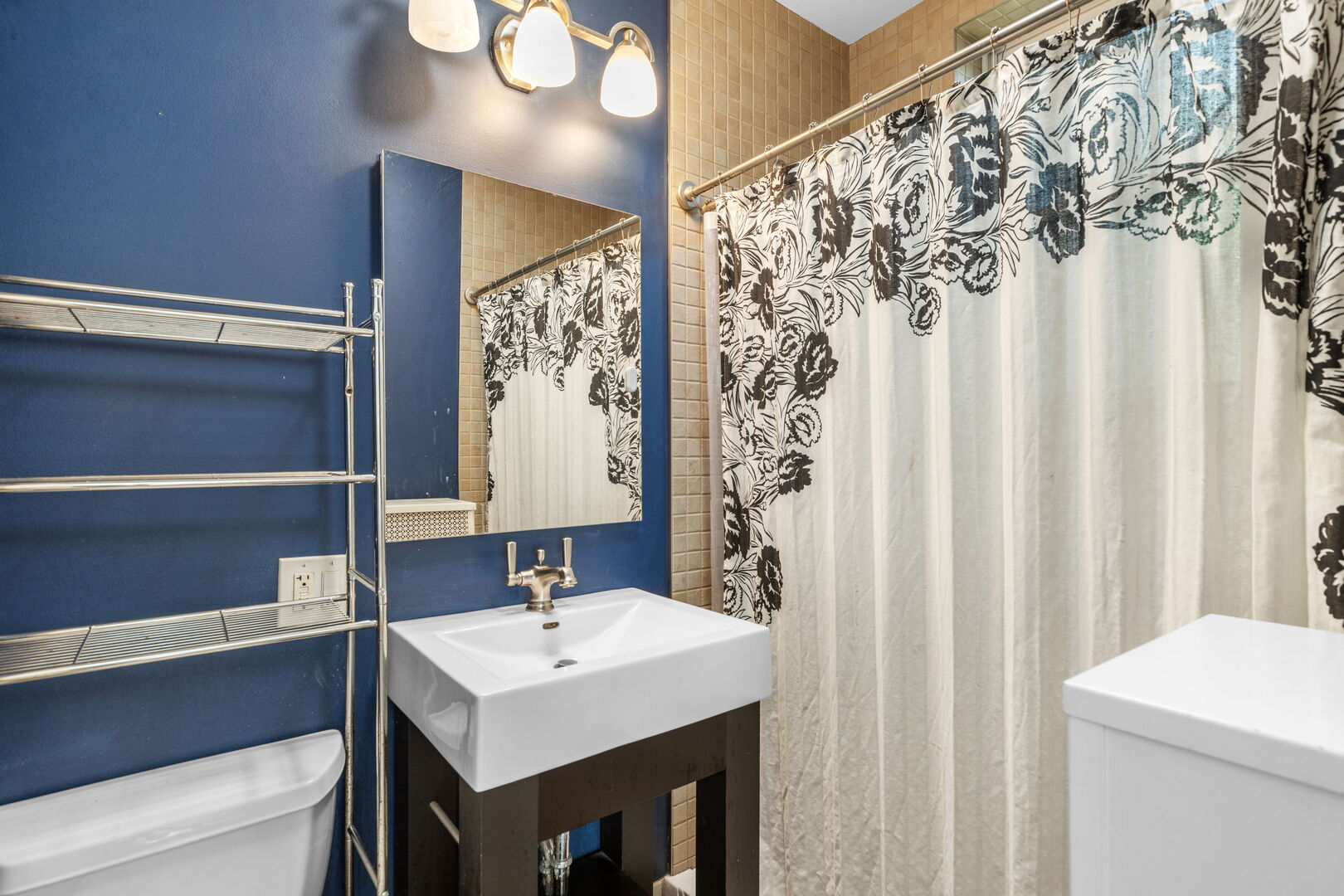 1339 West Lunt Avenue, Unit 2N Chicago, IL 60626 - Photo 16 of 22