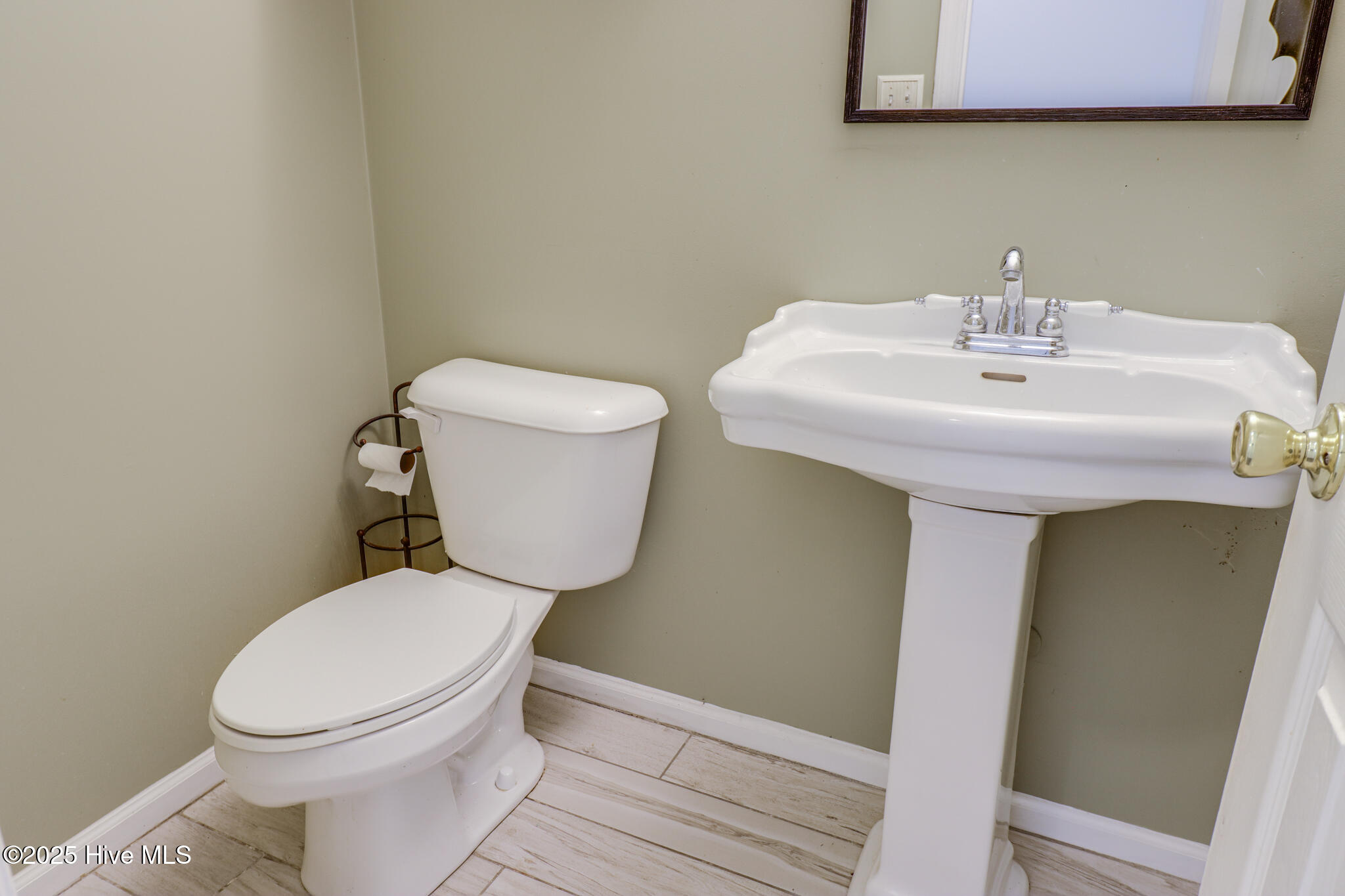 105 Willbarry Road Jacksonville, NC 28540 - Photo 10 of 23 105 Willbarry Rd Print-20