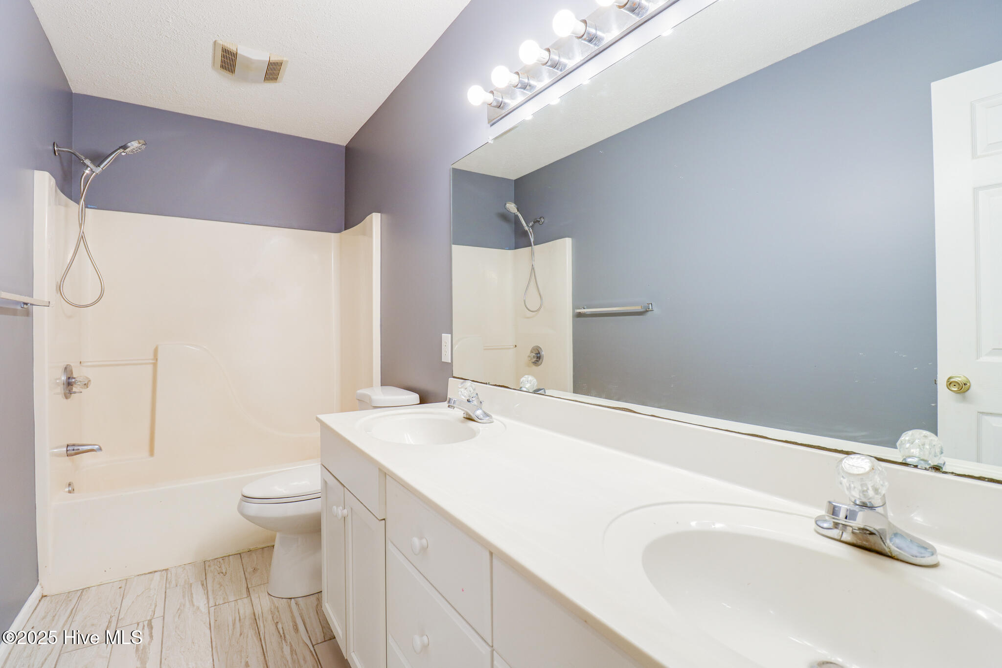 105 Willbarry Road Jacksonville, NC 28540 - Photo 15 of 23 105 Willbarry Rd Print-32