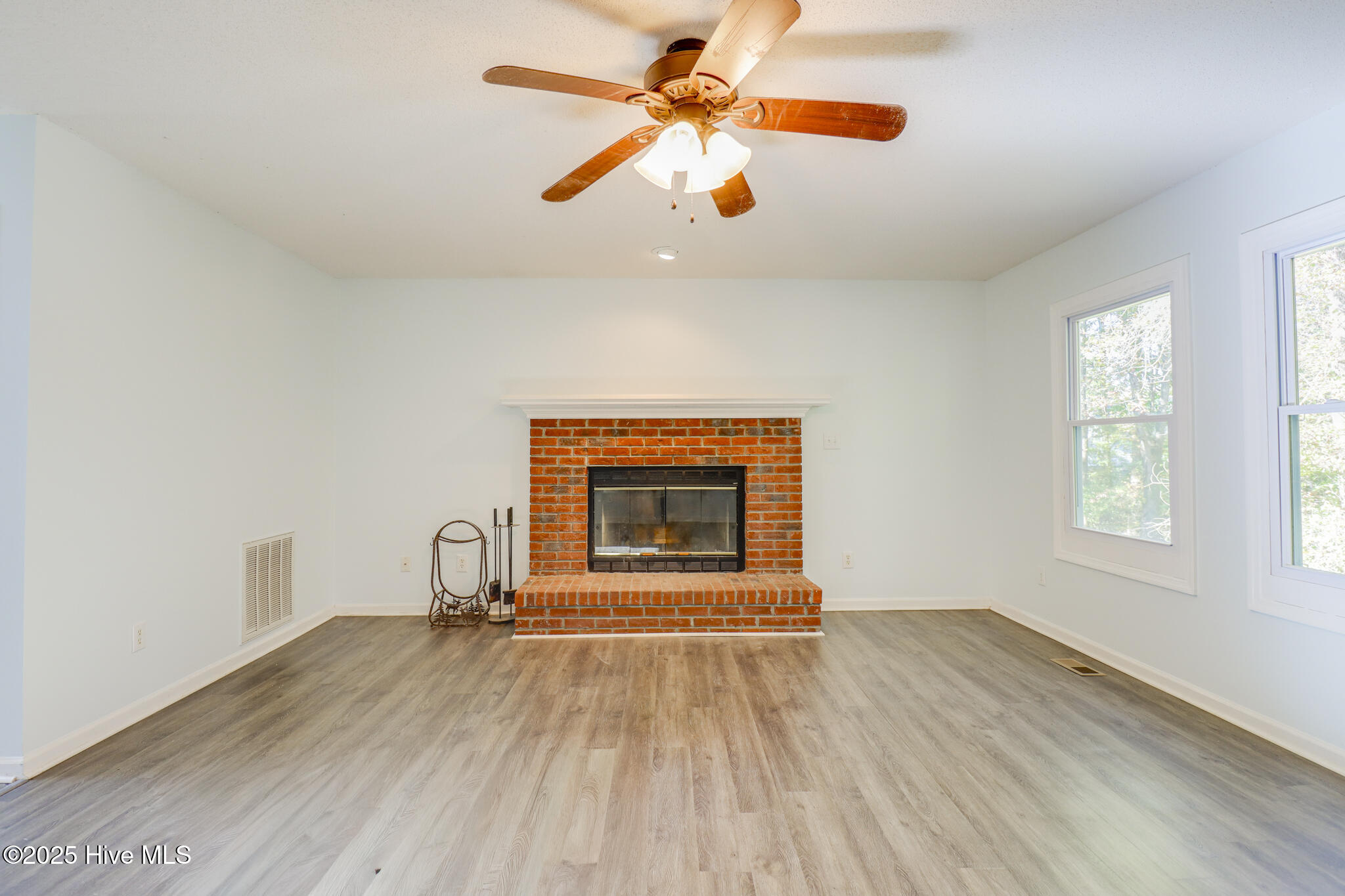 105 Willbarry Road Jacksonville, NC 28540 - Photo 5 of 23 105 Willbarry Rd Print-5