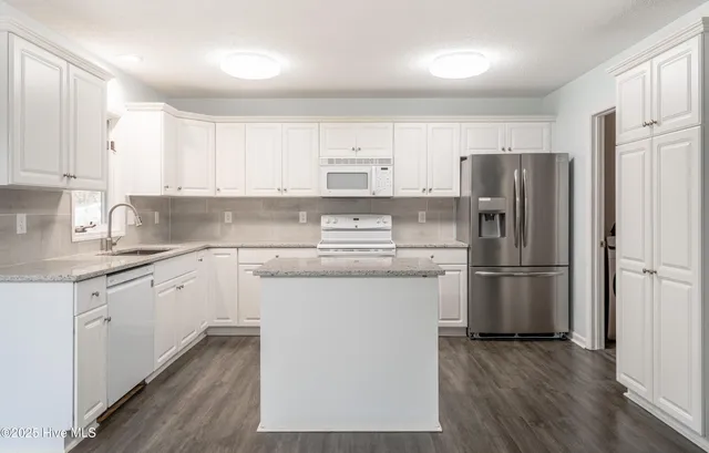 $339,000 | 105 Willbarry Road, Jacksonville, NC 28540