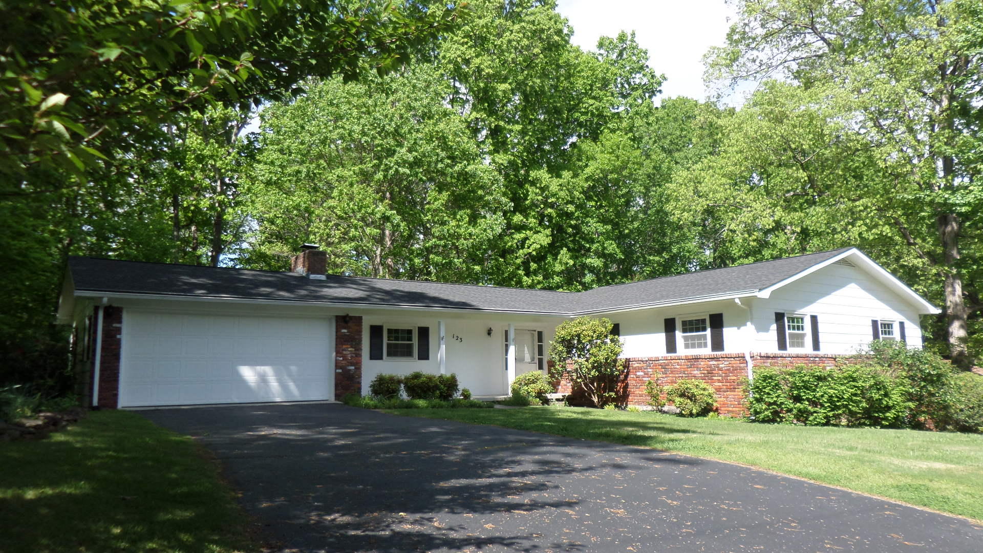 123 Windham Road Oak Ridge, TN 37830 - Photo 1 of 27 Front View