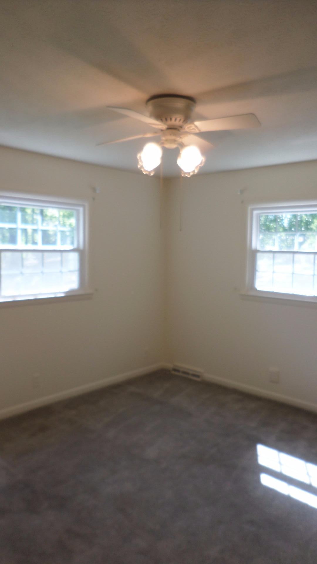 123 Windham Road Oak Ridge, TN 37830 - Photo 16 of 27 Third Bedroom