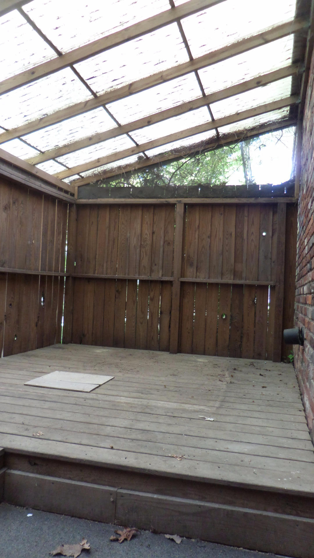 123 Windham Road Oak Ridge, TN 37830 - Photo 23 of 27 Enclosed Deck