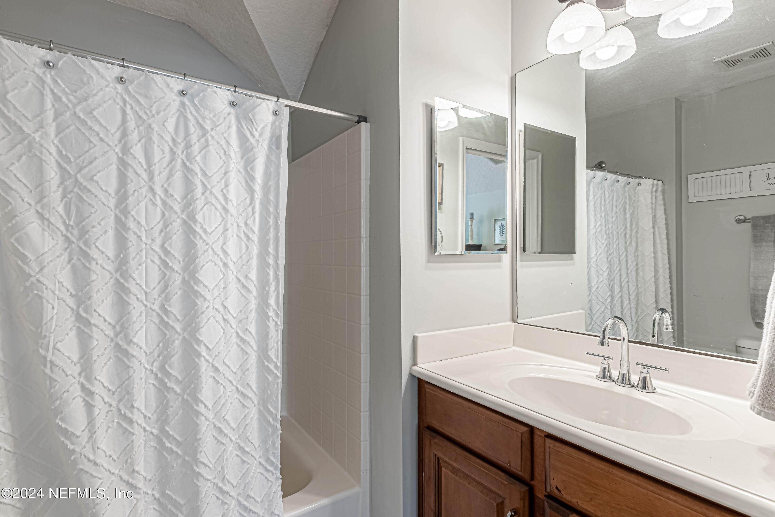 153 Puritan Road Ponte Vedra, FL 32081 - Photo 37 of 89 Third Bathroom (upstairs)