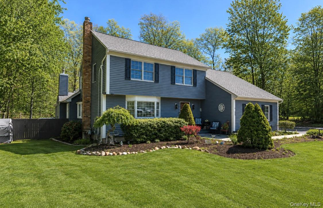 283 Pipe Stave Hollow Road Miller Place, NY 11764 - Photo 3 of 40
