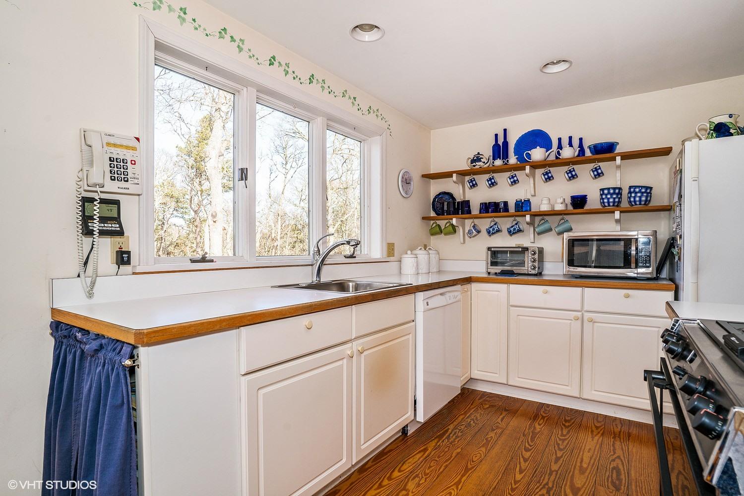17 Highridge Road Brewster, MA 02631 - Photo 7 of 17 Kitchen
