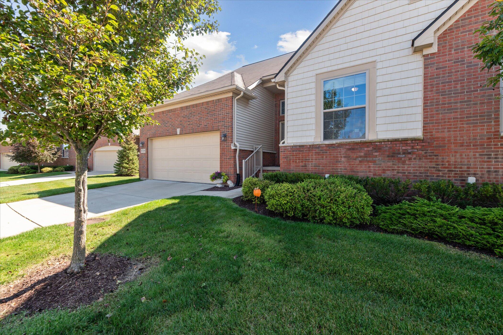 57259 Windmill Pointe New Hudson, MI 48165 - Photo 3 of 53 07-57259-Windmill-Pointe-New-Hudson-MI-4