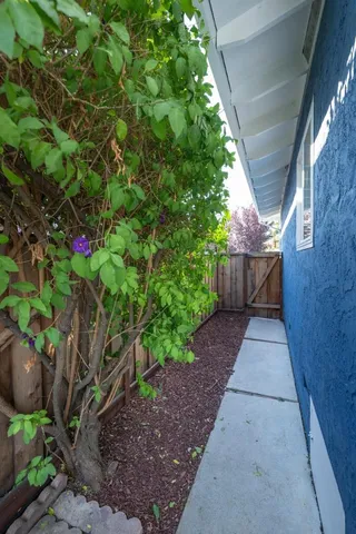 $2,500,000 | 1035 Valota Road, Redwood City, CA 94061