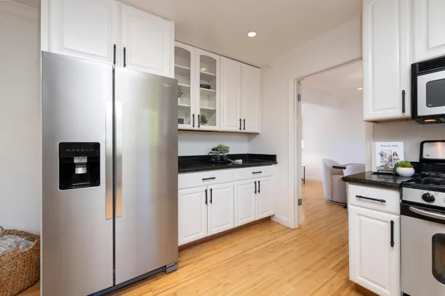 $2,500,000 | 1035 Valota Road, Redwood City, CA 94061