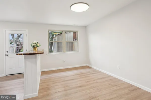 $325,000 | 207 Westbury Court, Unit 122, Downingtown, PA 19335