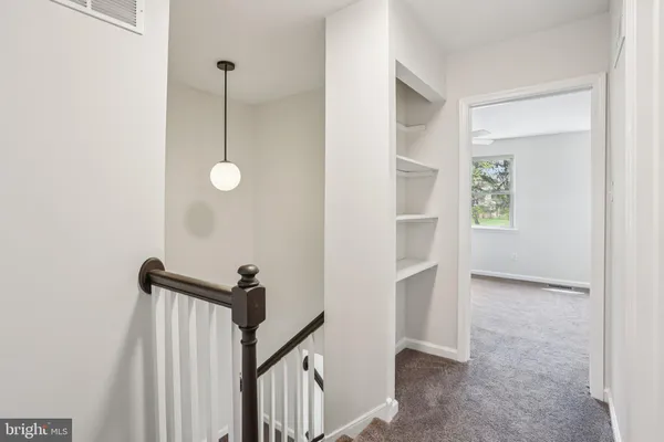 $325,000 | 207 Westbury Court, Unit 122, Downingtown, PA 19335