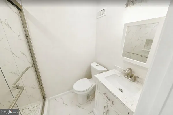 $325,000 | 207 Westbury Court, Unit 122, Downingtown, PA 19335