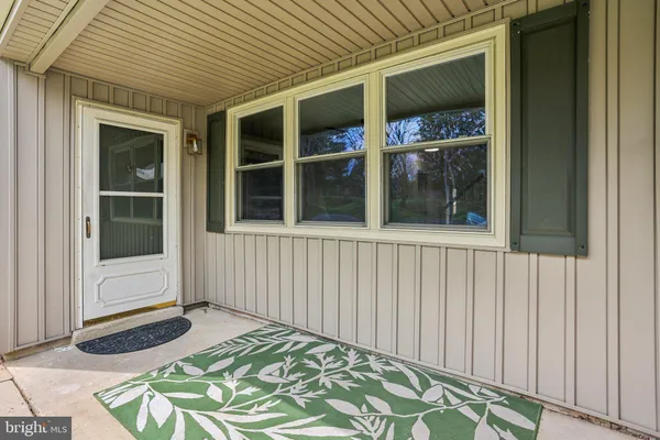 $325,000 | 207 Westbury Court, Unit 122, Downingtown, PA 19335