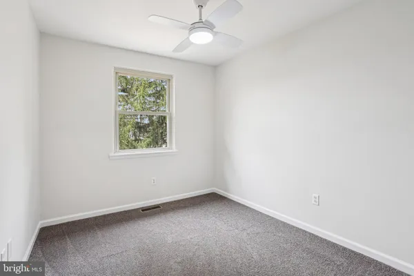 $325,000 | 207 Westbury Court, Unit 122, Downingtown, PA 19335