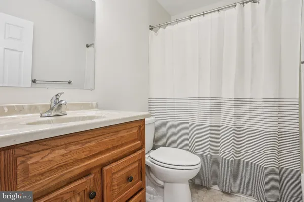 $325,000 | 207 Westbury Court, Unit 122, Downingtown, PA 19335