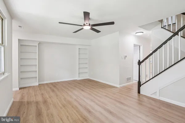 $325,000 | 207 Westbury Court, Unit 122, Downingtown, PA 19335