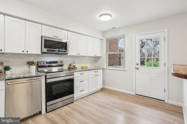 $325,000 | 207 Westbury Court, Unit 122, Downingtown, PA 19335