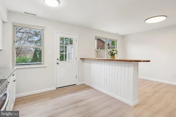 $325,000 | 207 Westbury Court, Unit 122, Downingtown, PA 19335