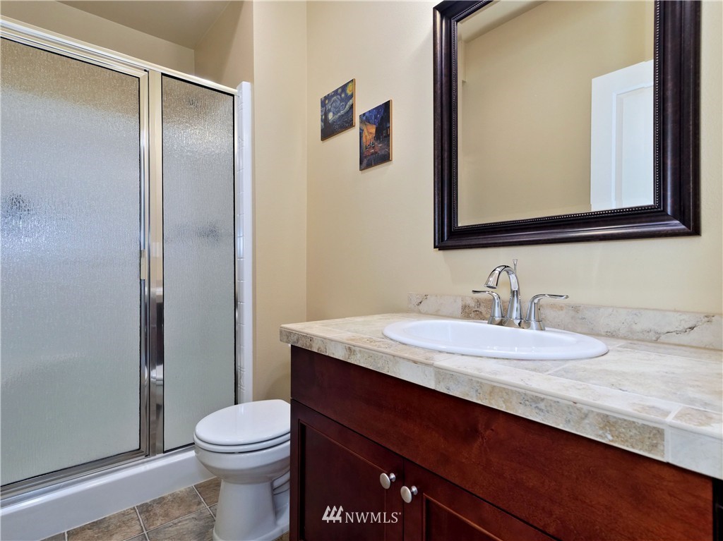 208 Field Avenue Northeast Renton, WA 98059 - Photo 7 of 17