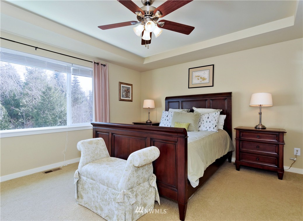 208 Field Avenue Northeast Renton, WA 98059 - Photo 9 of 17
