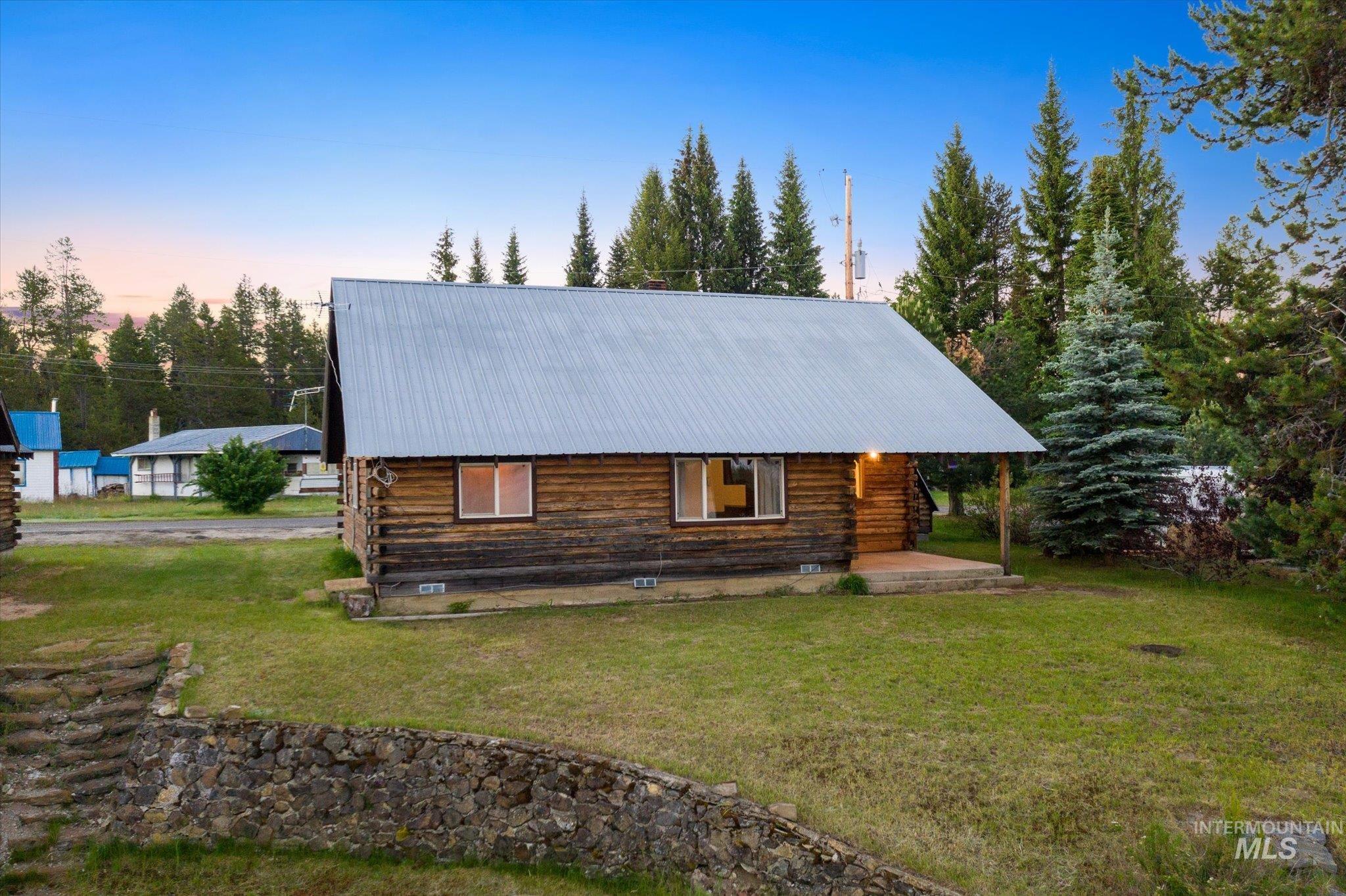13029 Delayne Road Donnelly, ID 83615 - Photo 8 of 33
