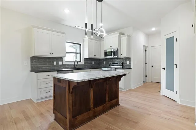 $629,900 | 604 Blackhawke Drive, Smithville, MO 64089