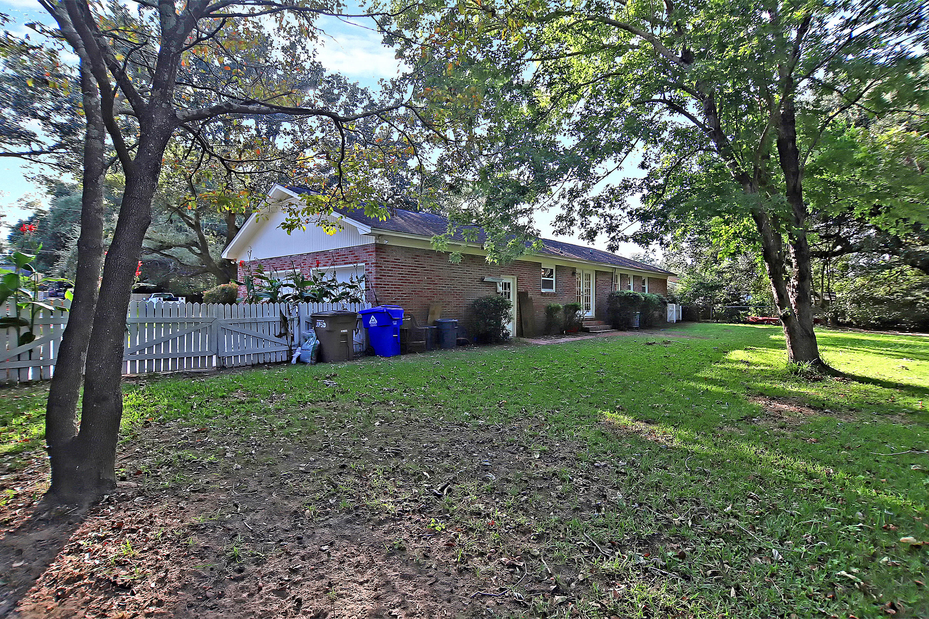 1298 Julian Clark Road Charleston, SC 29412 - Photo 19 of 22 Backyard