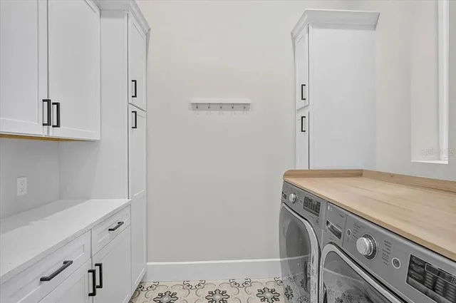 $1,899,000 | 960 Highland Circle, Nokomis, FL 34275