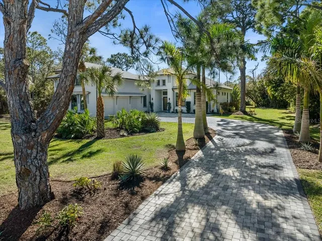 $1,899,000 | 960 Highland Circle, Nokomis, FL 34275