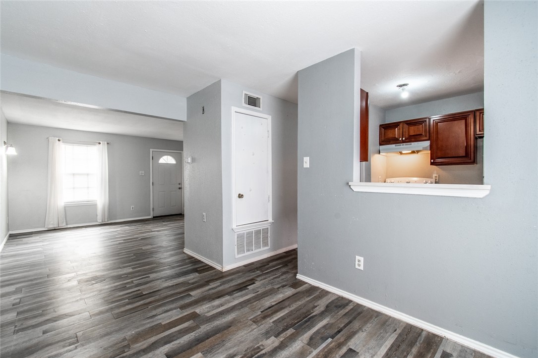 6702 Everhart Road Corpus Christi, TX 78413 - Photo 6 of 25