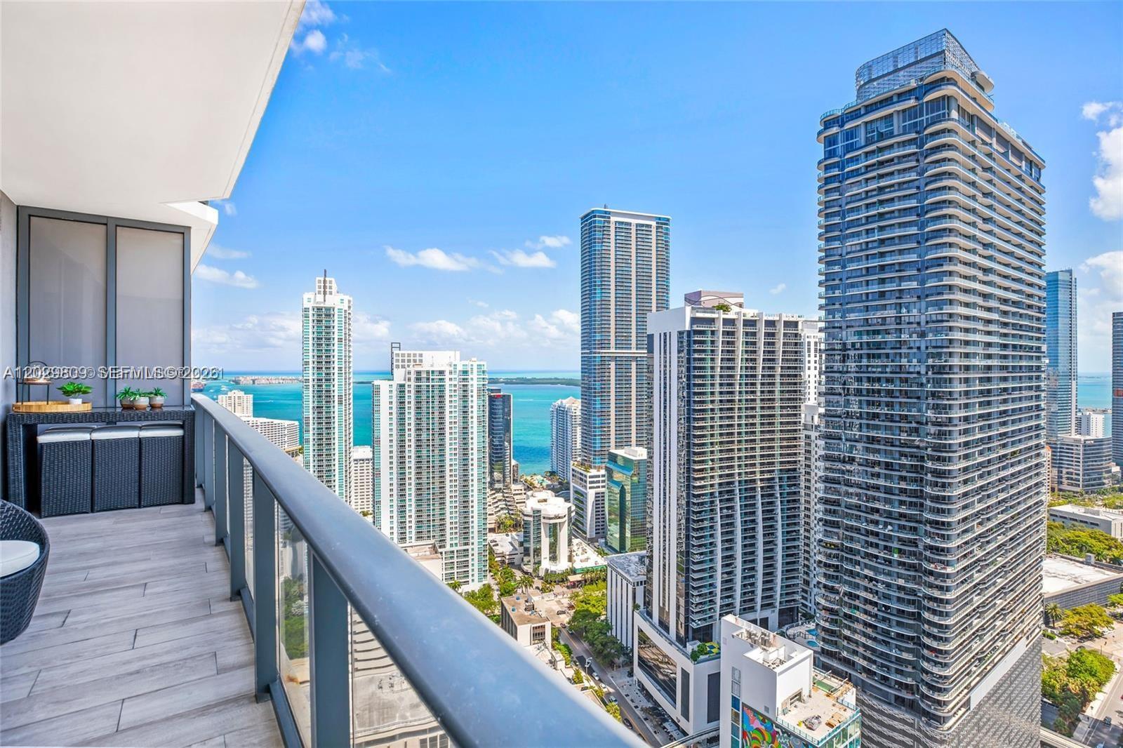 45 Southwest 9th Street, Unit 4204 Miami, FL 33130 - Photo 10 of 35
