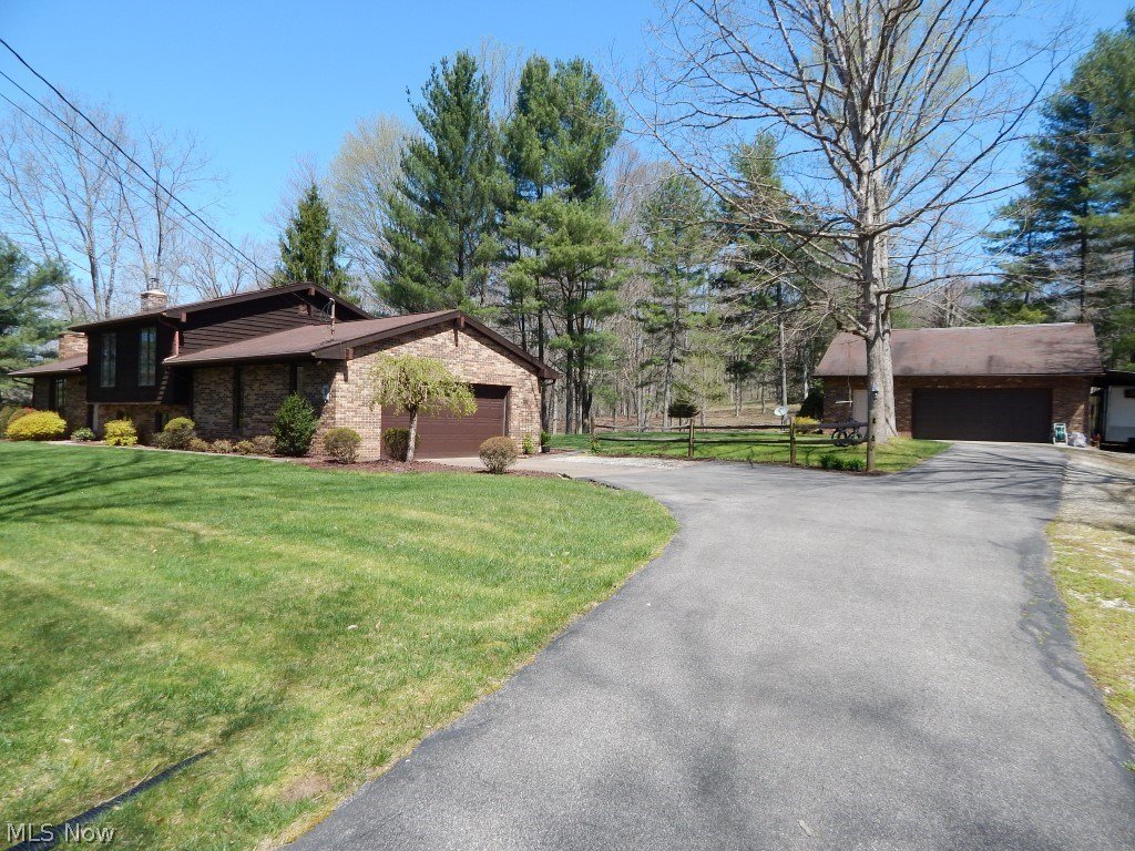 69 South Ridge Drive Pennsboro, WV 26415 - Photo 3 of 30