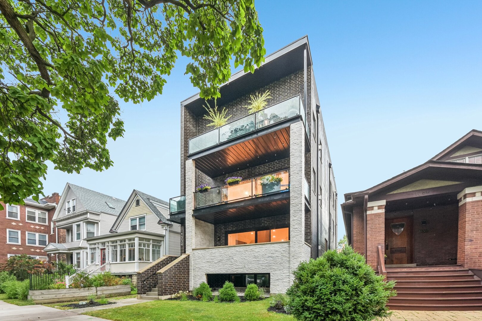 1334 West Rosedale Avenue, Unit 3 Chicago, IL 60660 - Photo 30 of 34 Gallery Image 30
