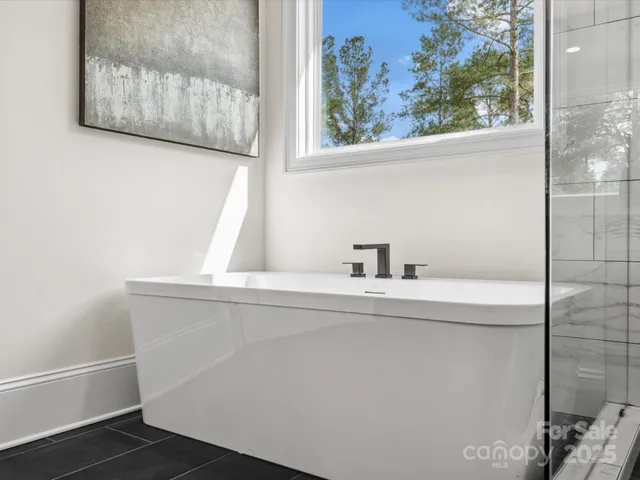 a close view of sink