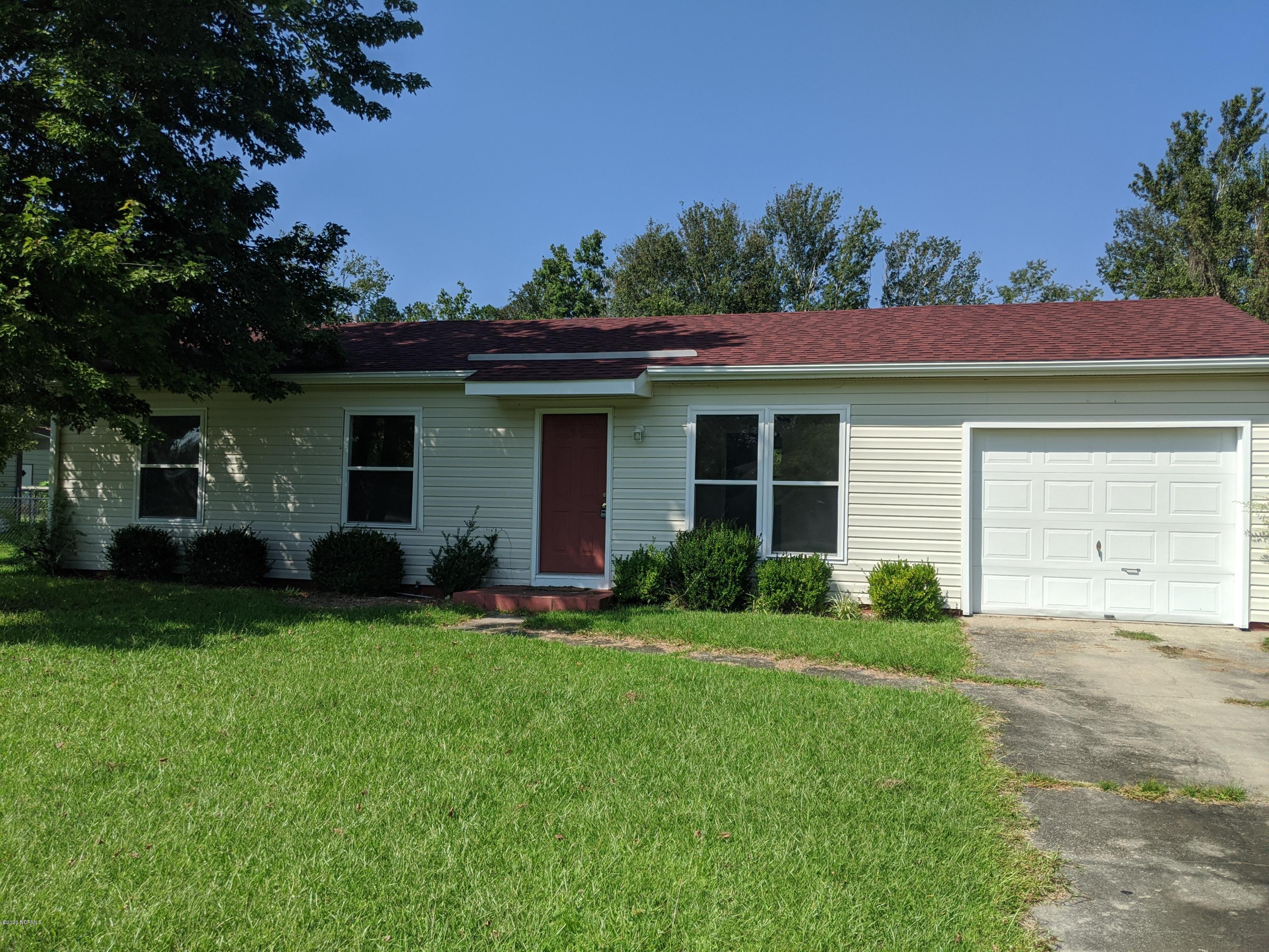 54 Riegel Drive Hubert, NC 28539 - Photo 7 of 13 Front