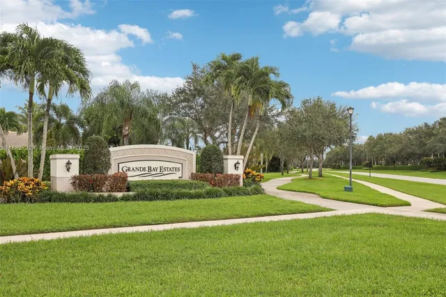 $1,320,000 | 11759 Paradise Cove Lane, Wellington, FL 33449