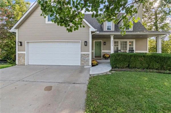$440,000 | 6009 Walnut Cove, Trimble, MO 64492