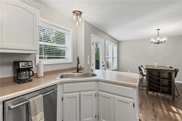 $440,000 | 6009 Walnut Cove, Trimble, MO 64492