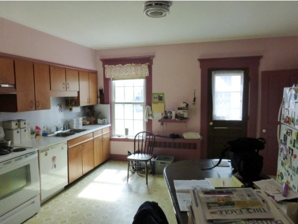 402 Hewitt Road Bristol, VT 05443 - Photo 14 of 36