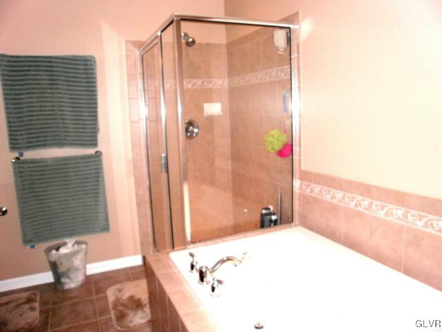 8665 Cascade Road Breinigsville, PA 18031 - Photo 12 of 14 Gallery Image 12